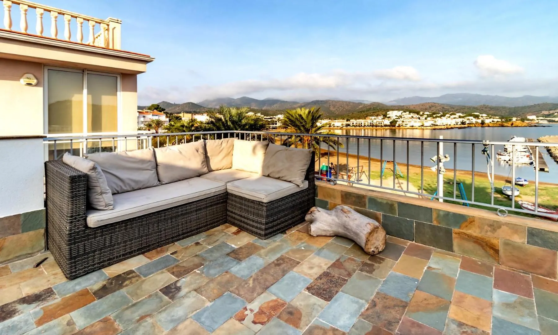 شقة Port De Llanca 32 Duplex En 1ª Linea De Play خيرونا